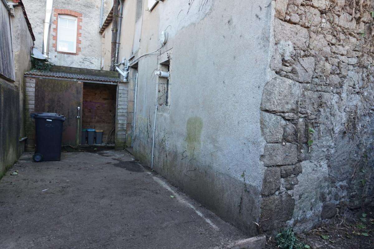 Maison à MORTAGNE-SUR-SEVRE