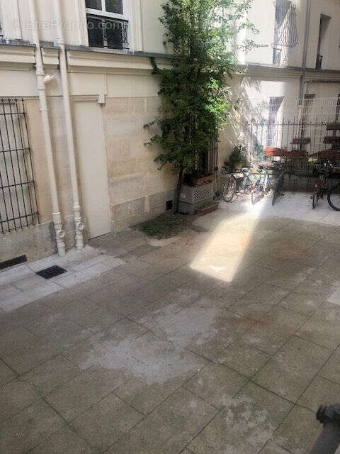 Appartement à PARIS-20E