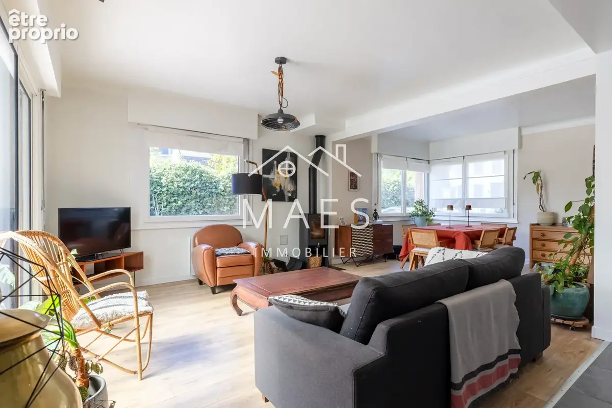 Maison semi-individuelle - parcelle de 570 m2 - 3 chambres - Garage & stationnements privatifs - photo 2