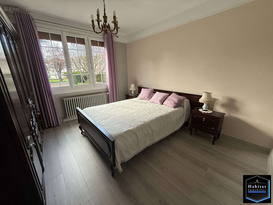 Maison à LE PLESSIS-BELLEVILLE