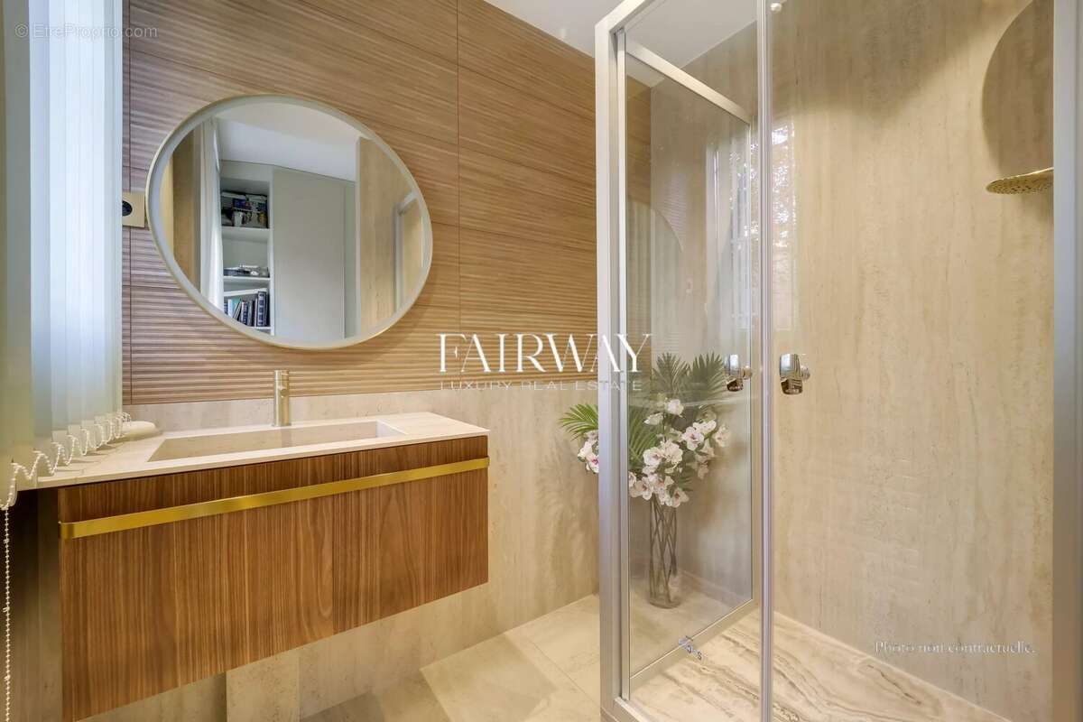 Appartement à NEUILLY-SUR-SEINE