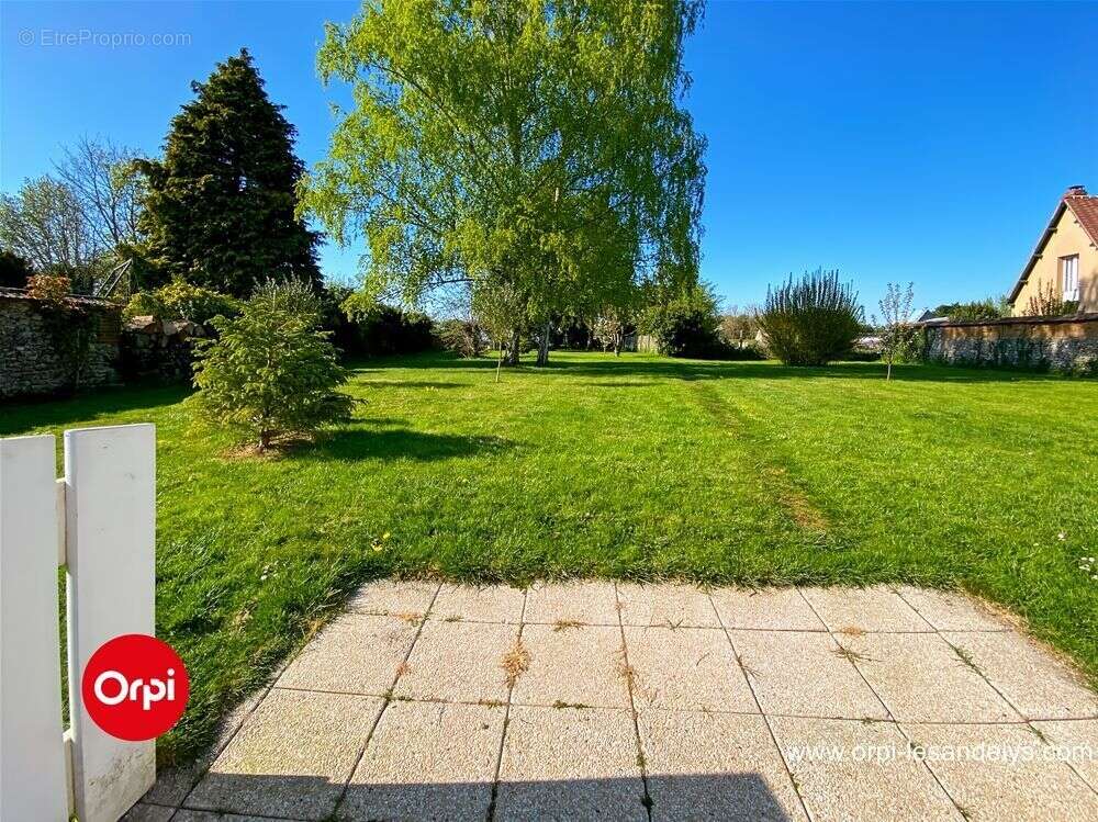 Maison à SAINT-CLAIR-SUR-EPTE