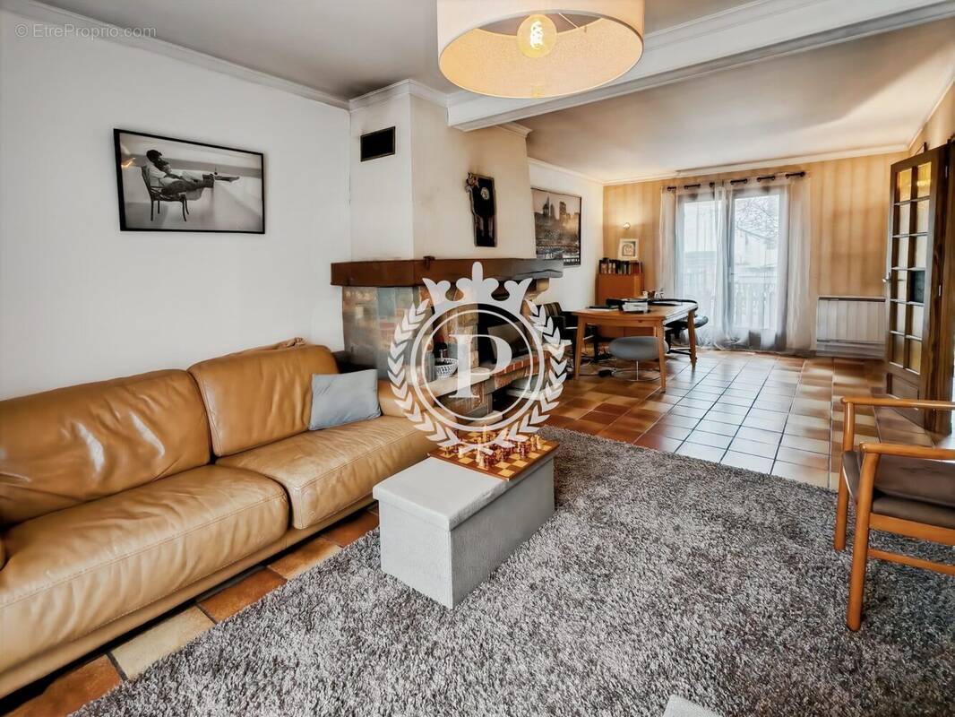 Maison à NEUILLY-PLAISANCE