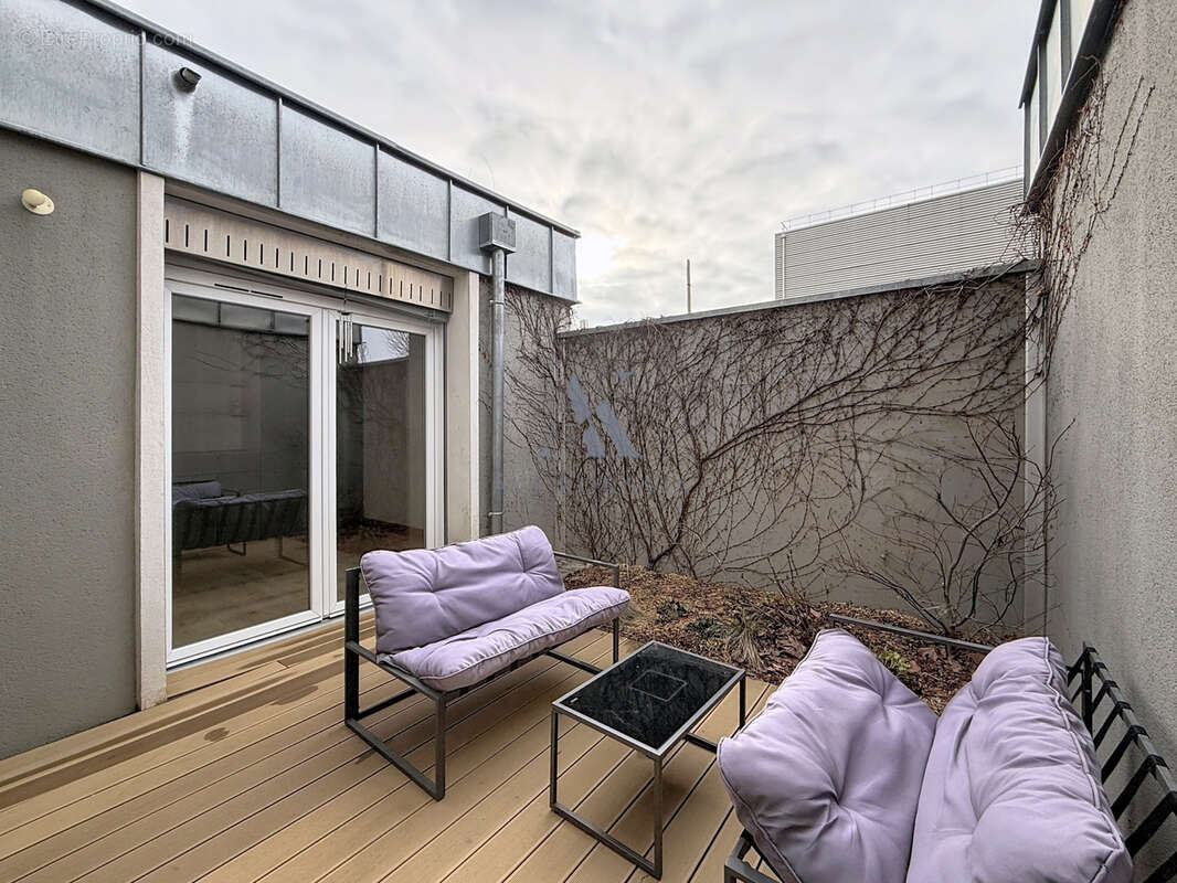 Villeurbanne   Appartement T4 80 m2 avec terrasse, jardin privatif et garage - photo 10