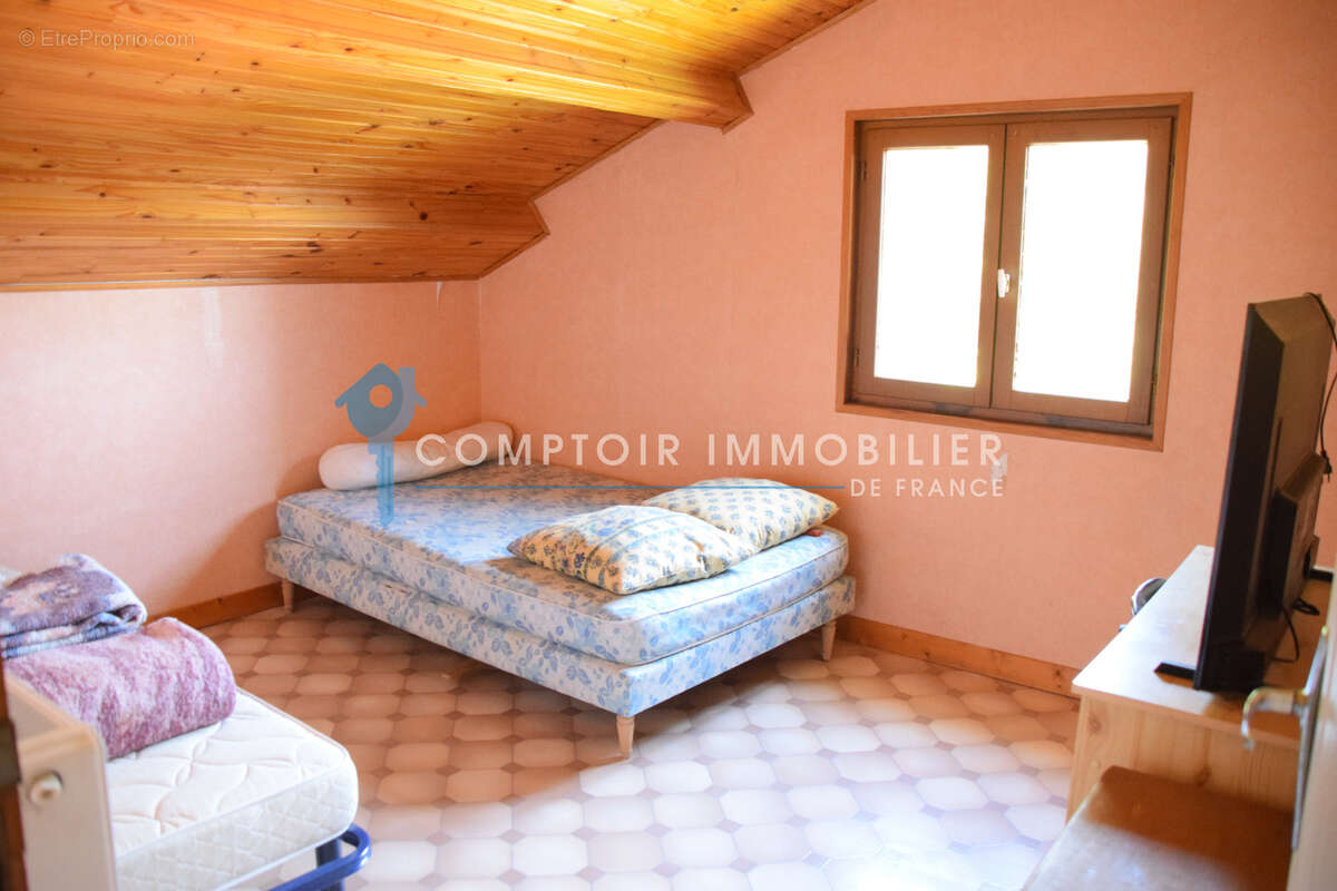 Maison à COUCOURON
