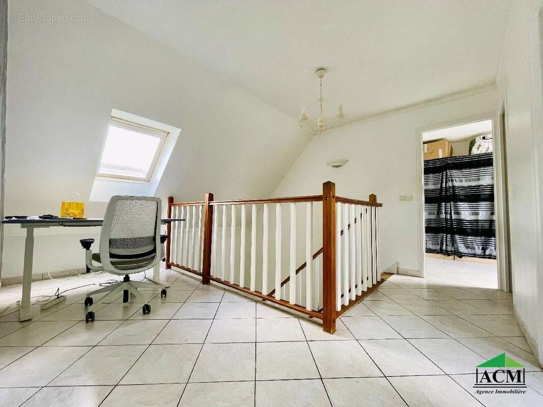 Maison à MERY-SUR-OISE