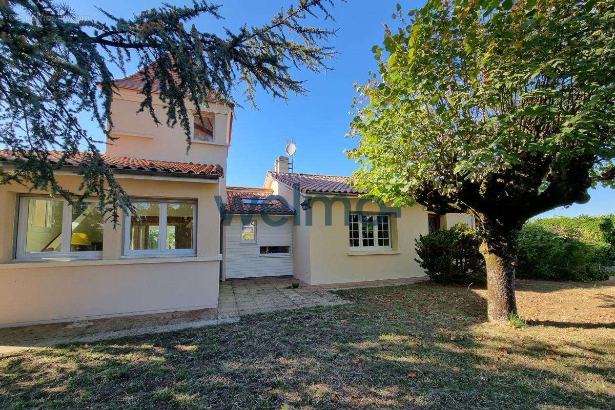 Maison à SAINT-GERMAIN-DU-PUCH