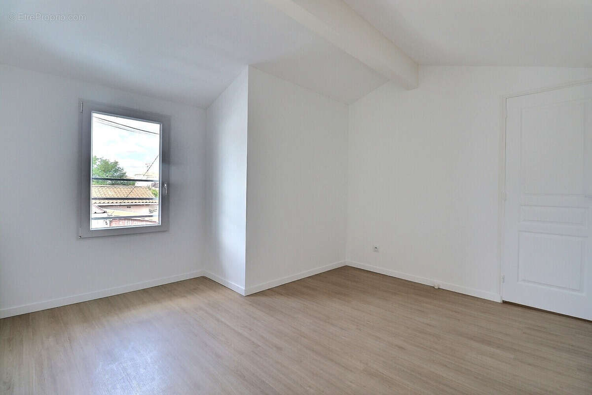 Maison 4 pièces - 101 m² - Mérignac - photo 9
