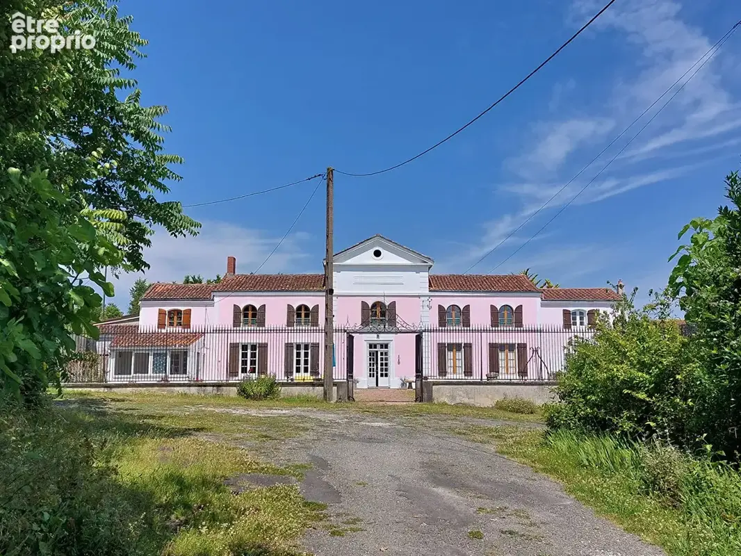 Elegante maison non-mitoyenne avec gîte, vaste dépendances, 2 km du centre ville - photo 21