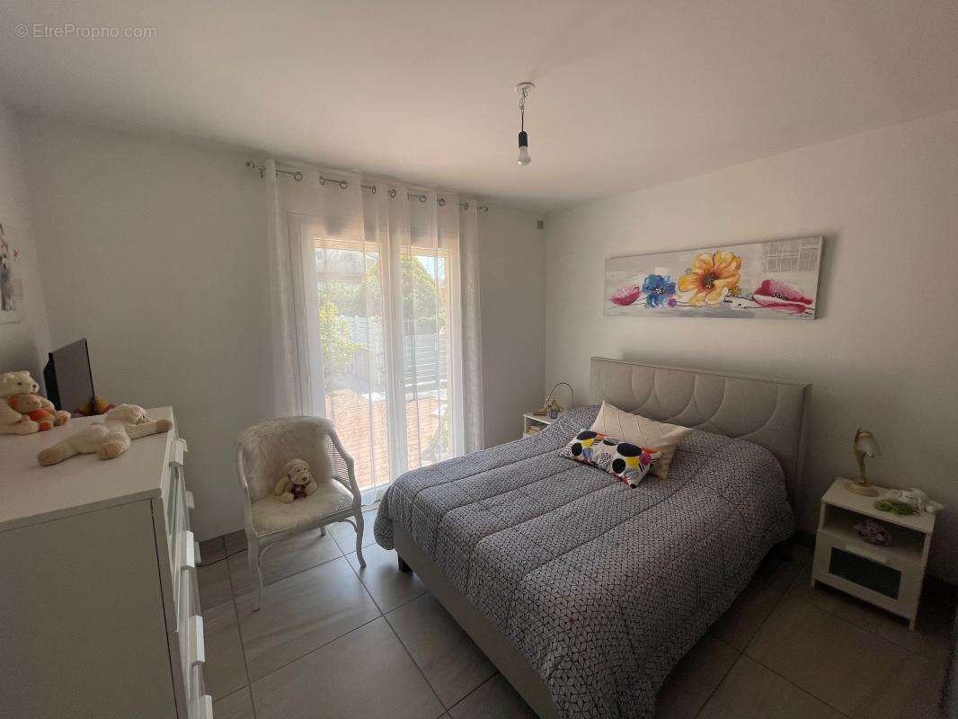 Appartement à SIX-FOURS-LES-PLAGES