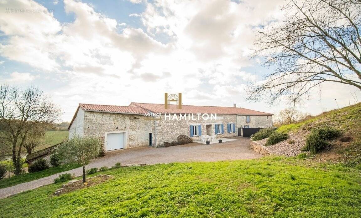 Maison à SAINTE-CROIX