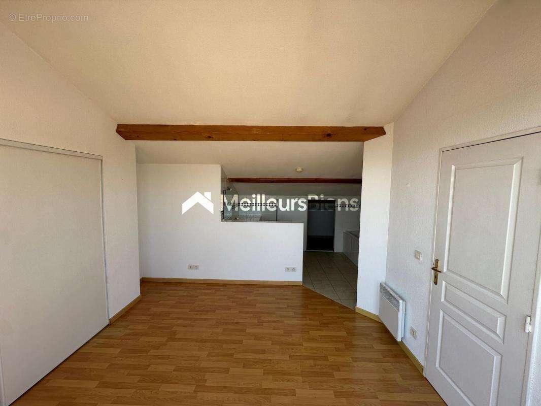 Appartement à SAINT-CYR-SUR-MER