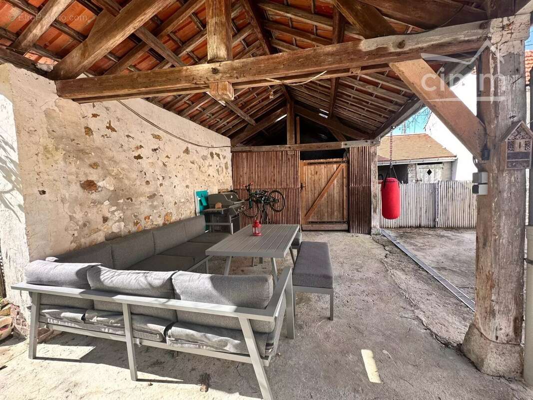 Maison à CONGIS-SUR-THEROUANNE