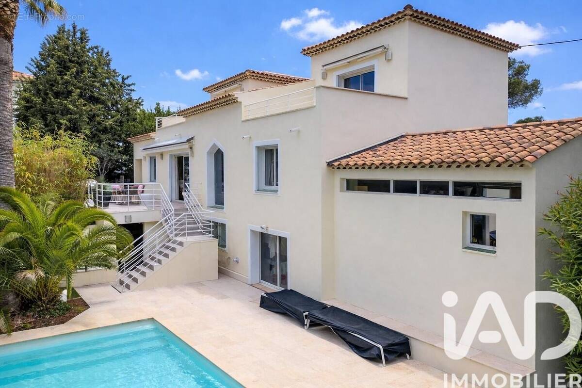 Photo 1 - Maison à SAINT-RAPHAEL