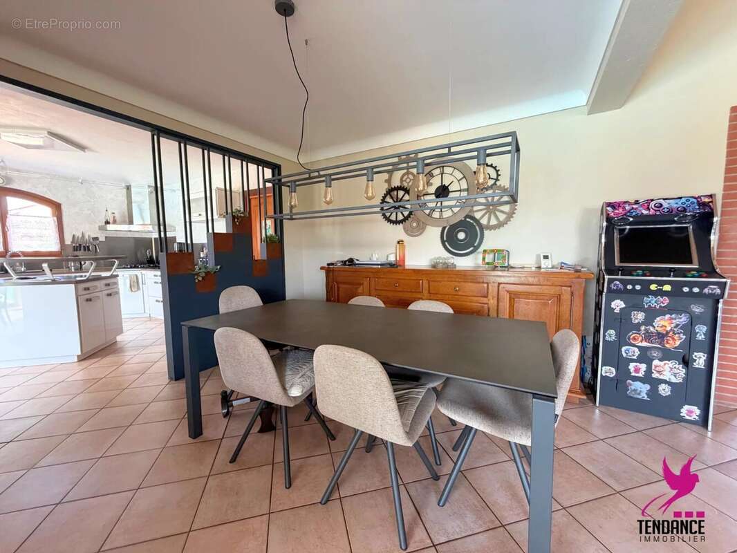 Villa de 200 m² sur 5 500 m² de terrain – potentiel de division - photo 6