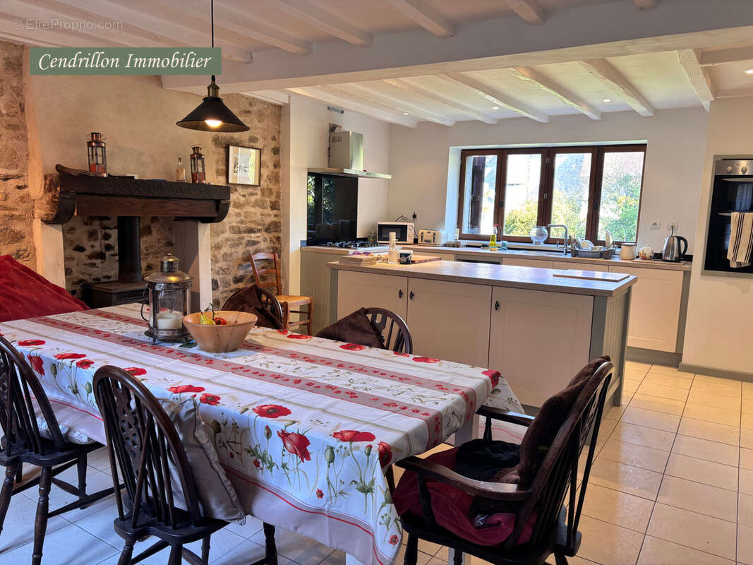 Maison à SAINT-JUNIEN-LA-BREGERE