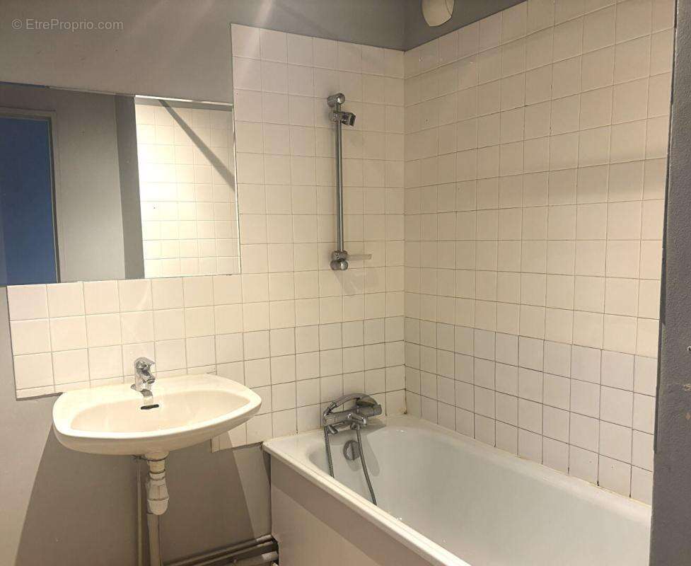 Appartement à ANDREZIEUX-BOUTHEON