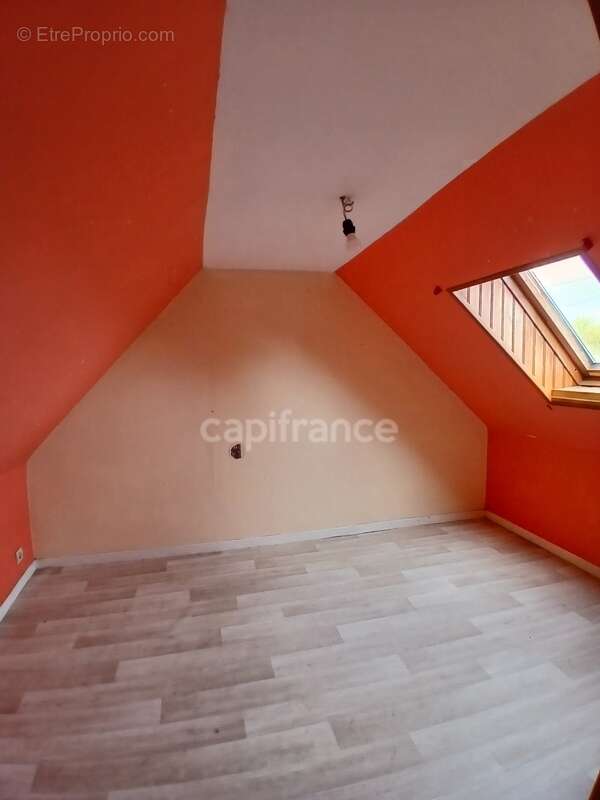 Maison 3 pièces en pierre à restaurer - LA GRAVERIE (14350) - photo 17