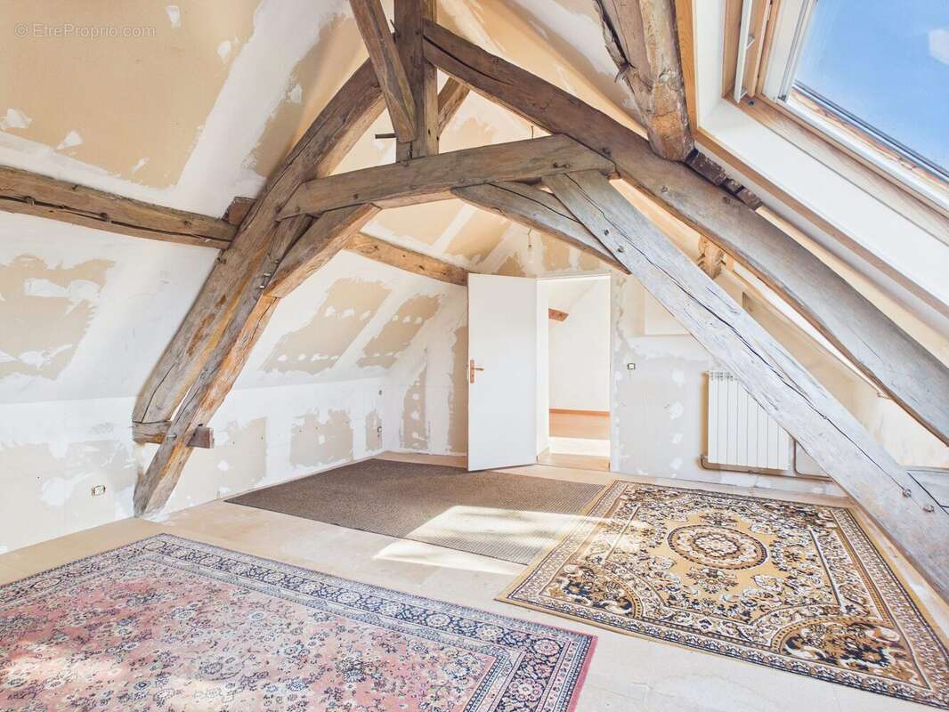 Maison à SAINT-JUST-SAUVAGE