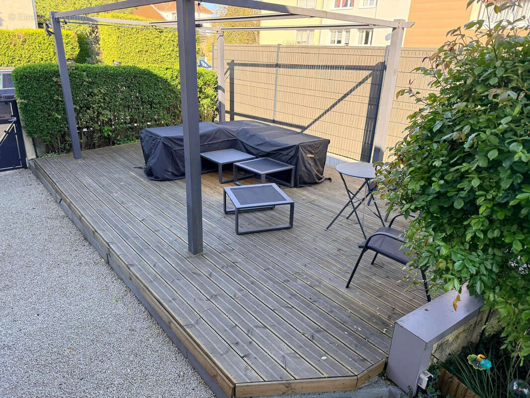 Maison à SAINT-PRIVAT-LA-MONTAGNE