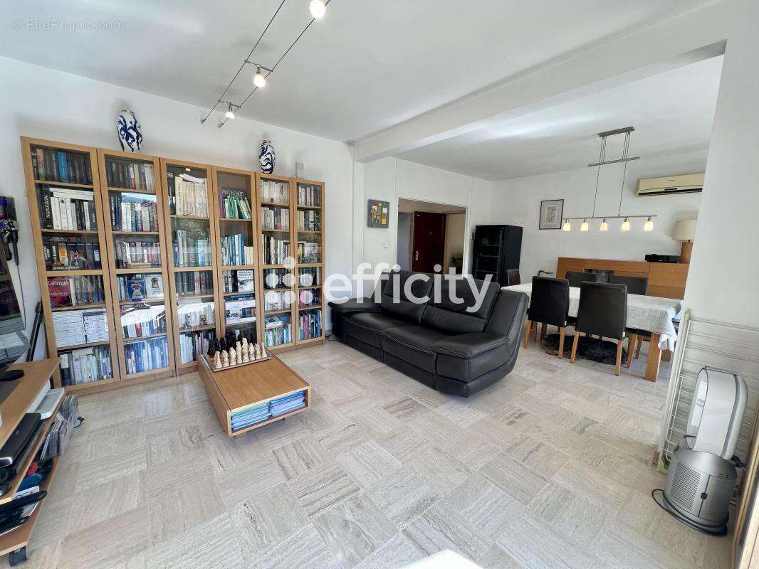 Appartement à MARSEILLE-9E