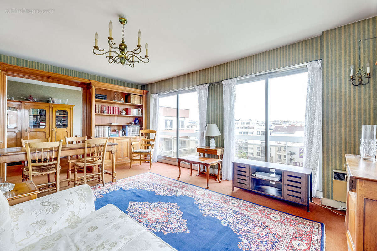 Appartement à PARIS-20E