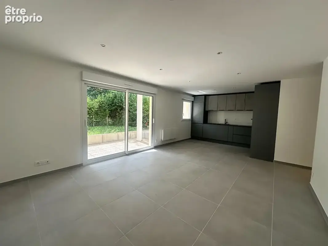 Appartement à REIGNIER