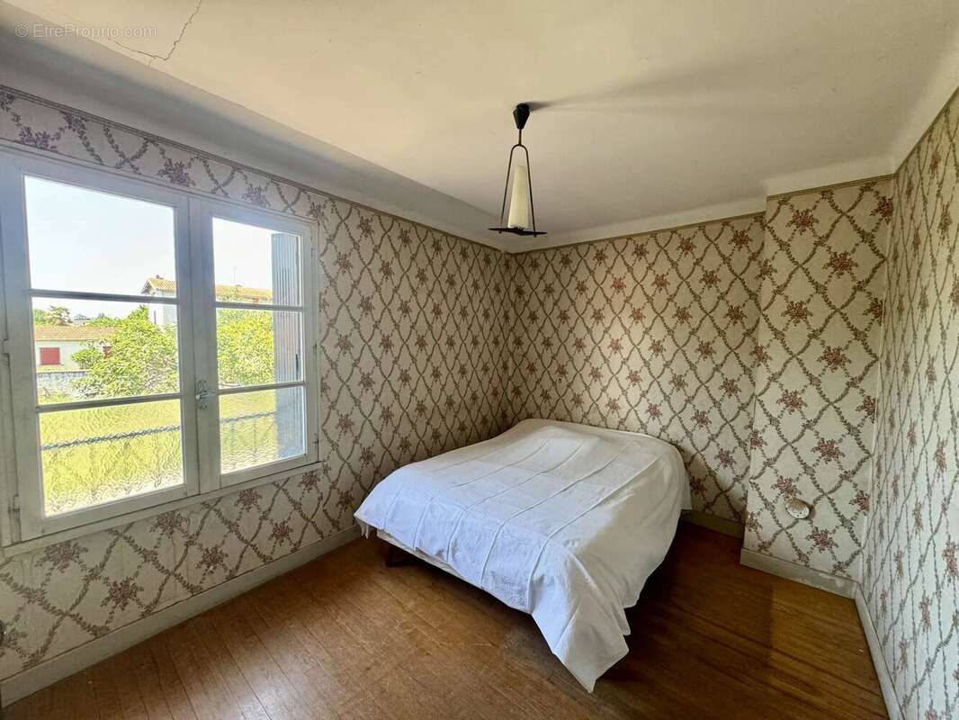 Maison à LORP-SENTARAILLE