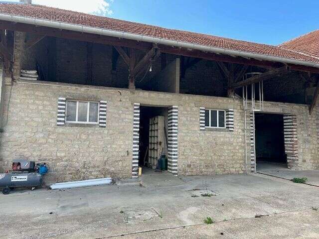 Maison à MERFY