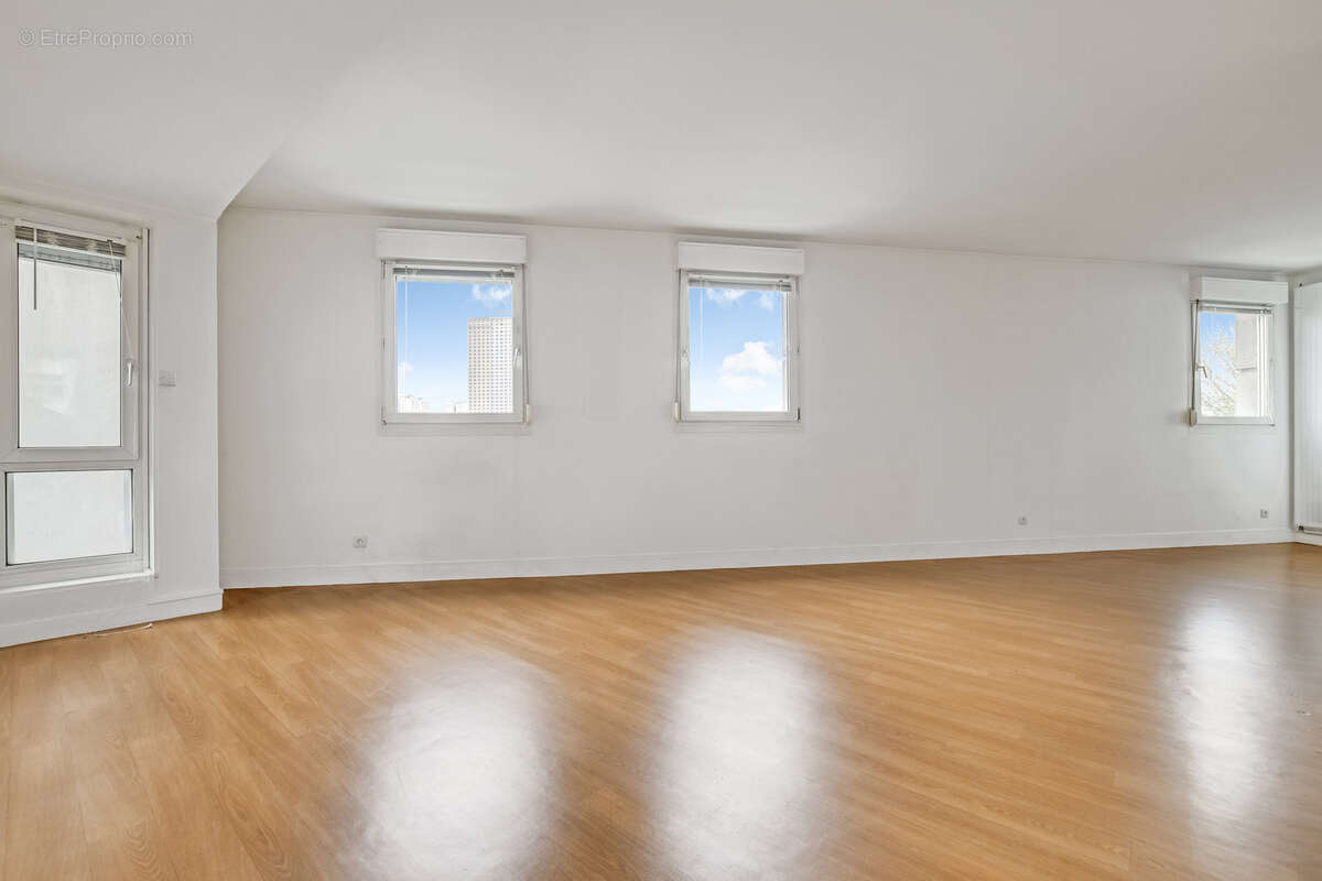 Appartement à PARIS-19E