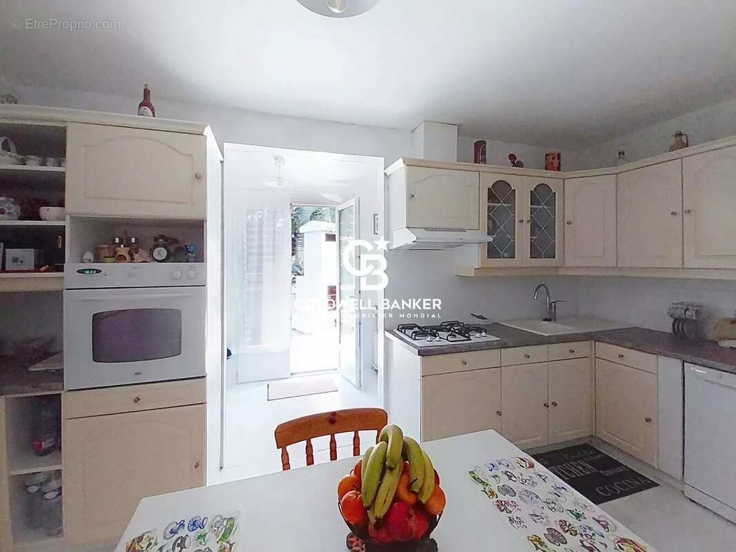 Maison à ROQUEBRUNE-SUR-ARGENS