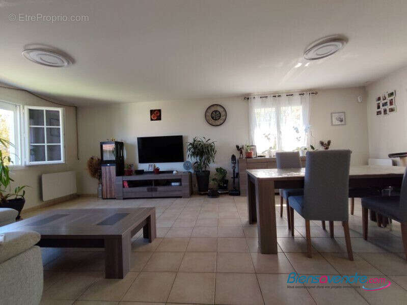 Maison à CHASSENEUIL-DU-POITOU