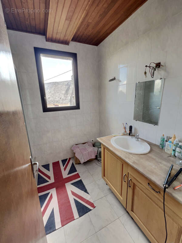 Maison à SALIGNAC-EYVIGUES