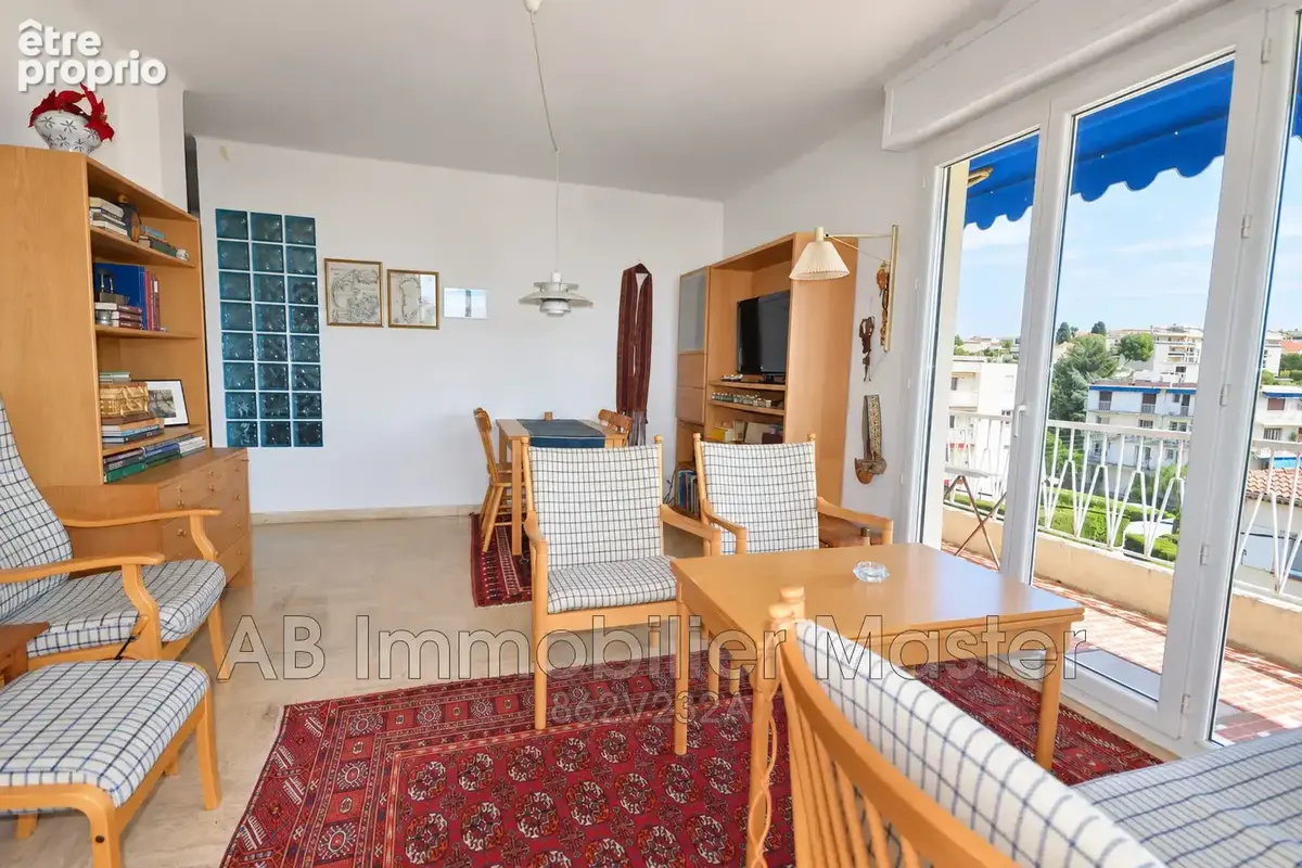 Appartement 3 pièces 65 m² à vendre à Antibes (06160) - photo 2