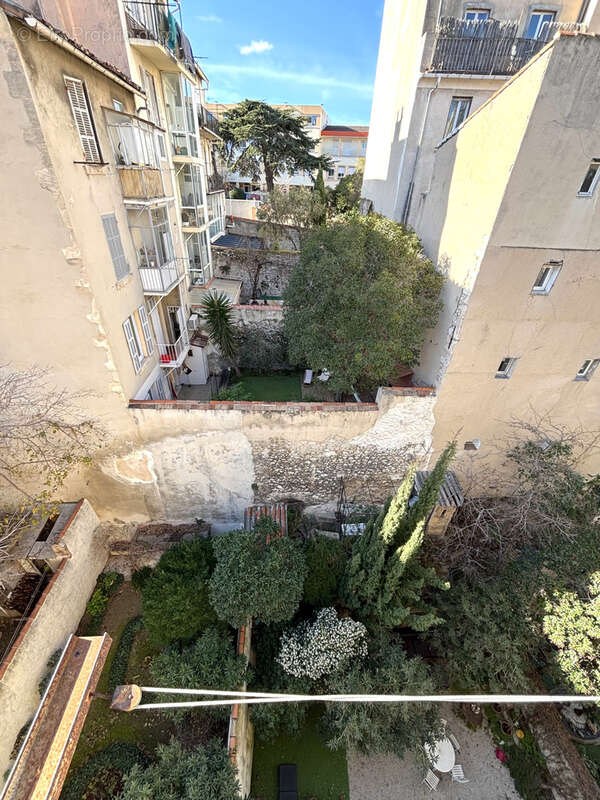 Appartement à MARSEILLE-6E