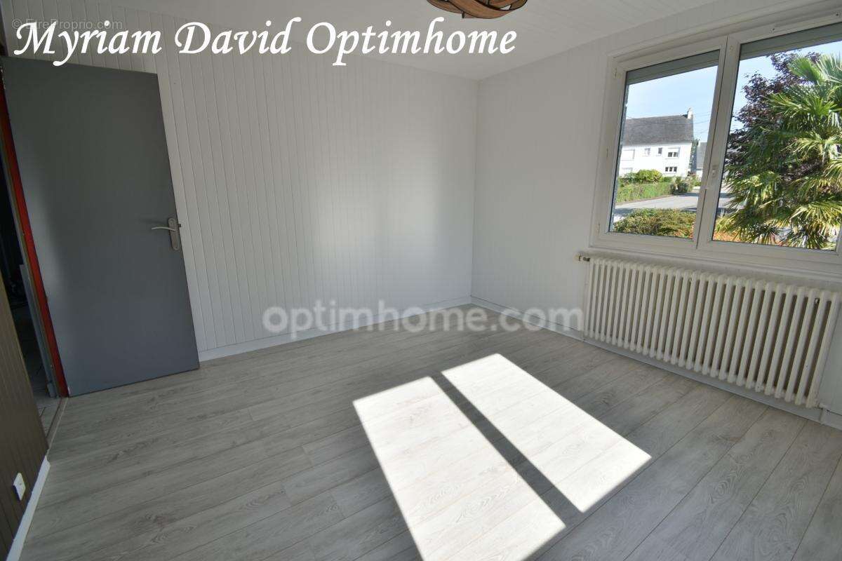 Maison familiale 171 m² – DPE C – 5 chambres – Terrain paysagé de 2 400 m² – Rostrenen - photo 35