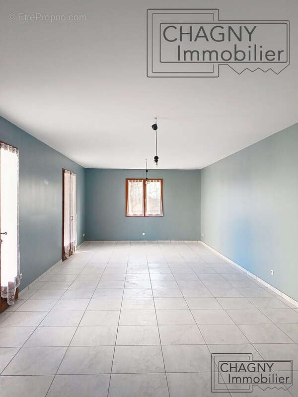 Maison à DEMIGNY