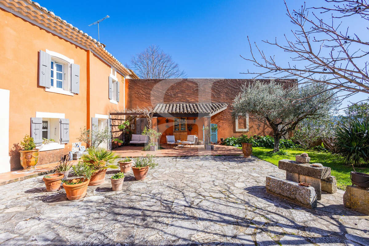 Maison à VAISON-LA-ROMAINE