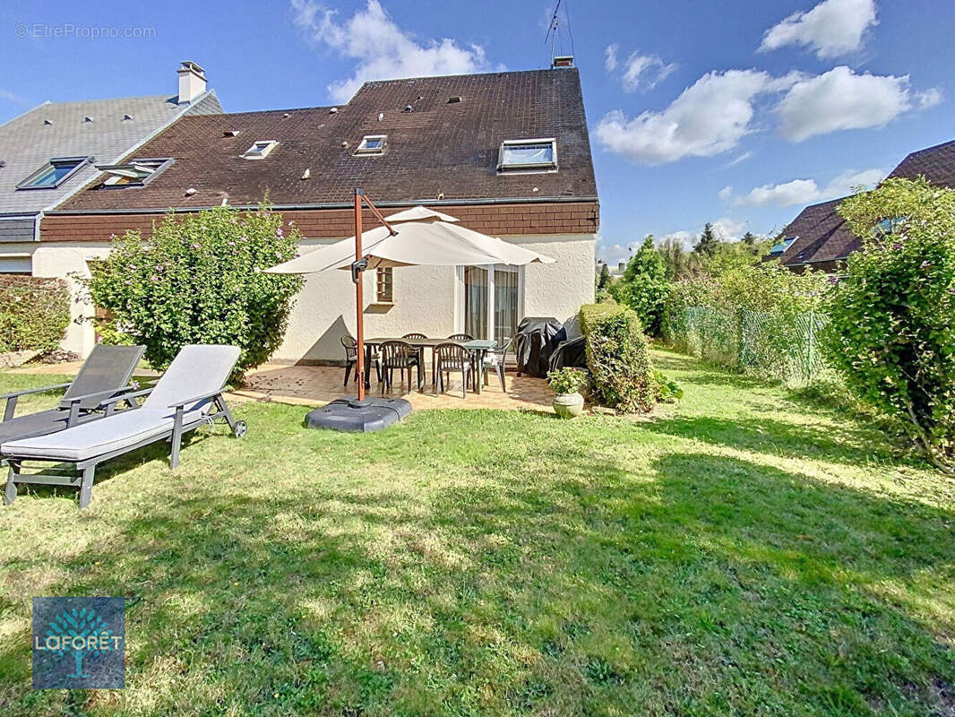 Maison à MAROLLES-EN-HUREPOIX