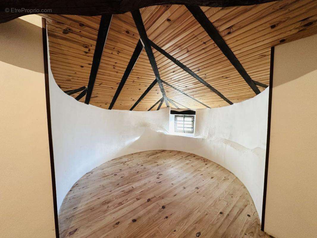 Maison à PRAT-BONREPAUX