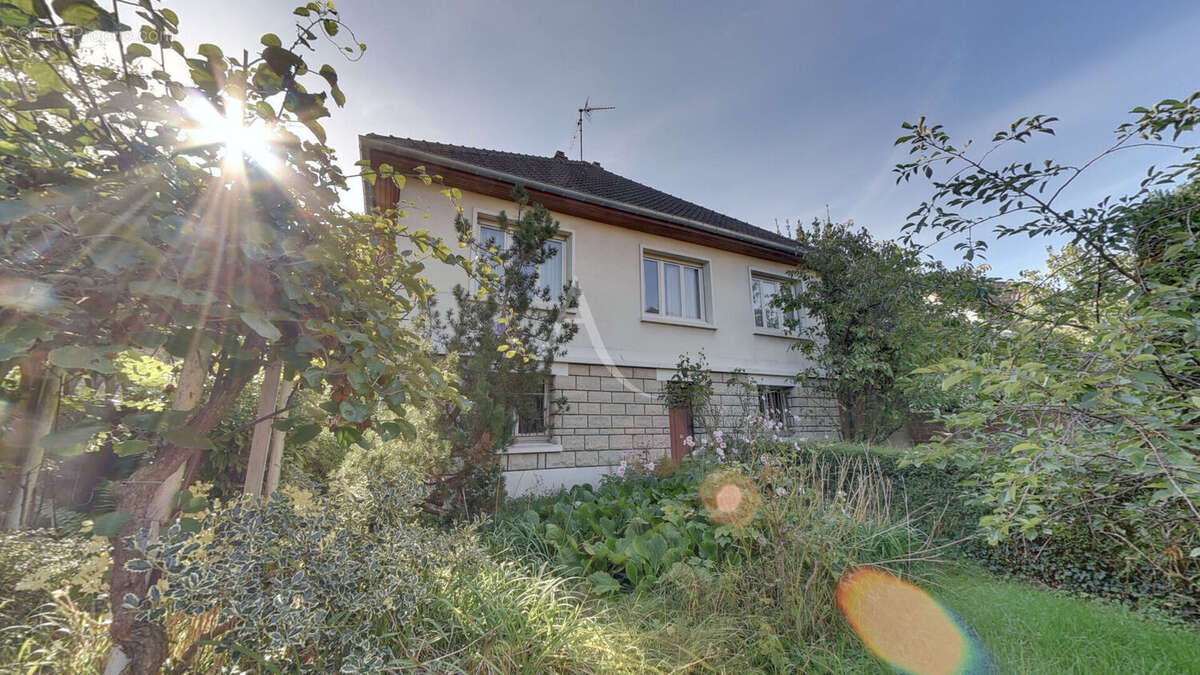 Maison à BRY-SUR-MARNE