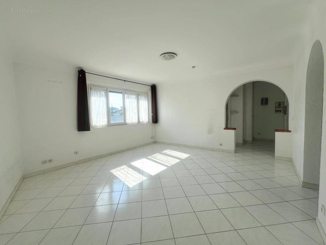 Appartement à LE CANNET