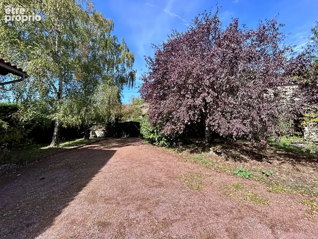 Maison Nanteuil 6 pièce(s) 183 m2 - photo 13