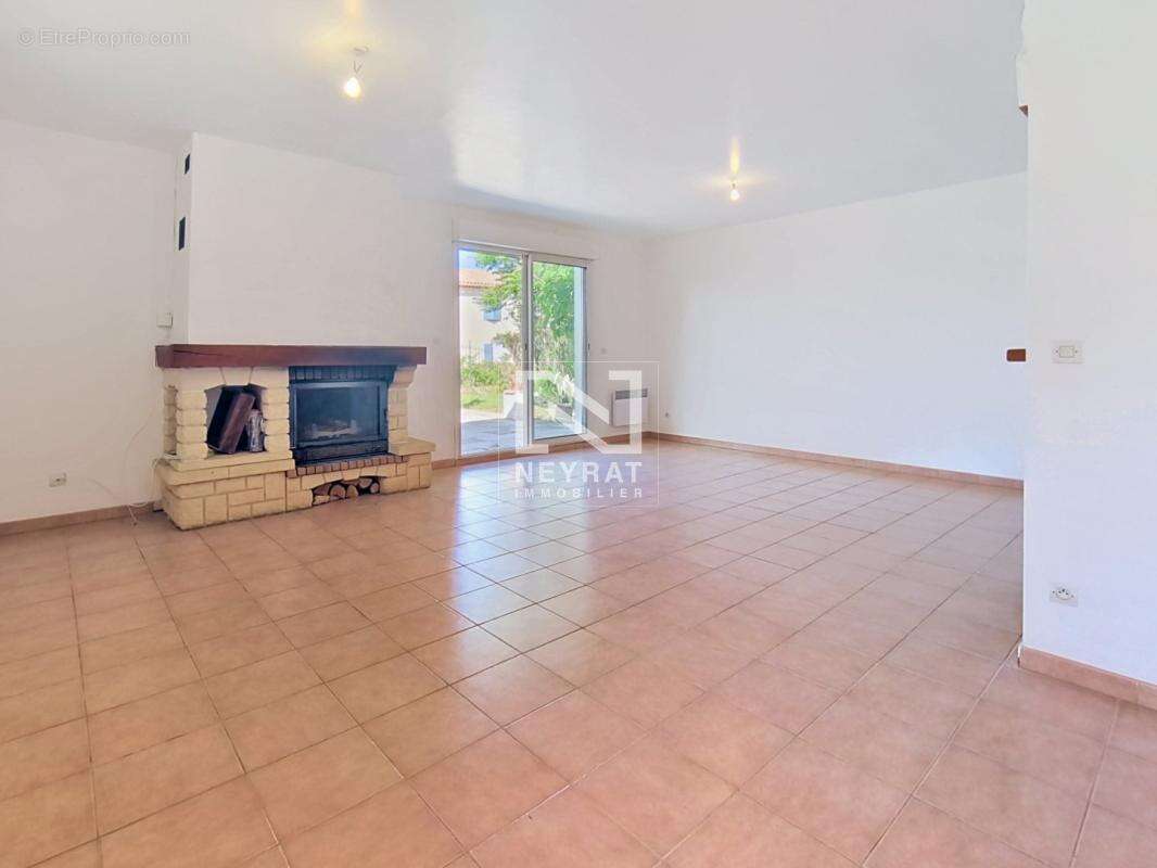 Montauroux maison plain pied 3 chambres /garage - photo 4