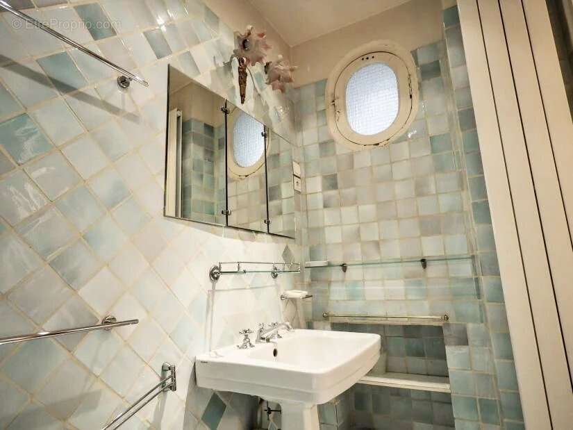 Appartement à PARIS-4E