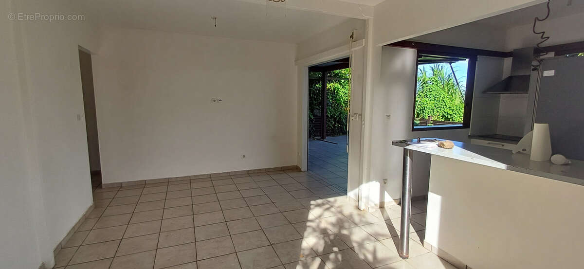 Maison à CAPESTERRE-BELLE-EAU