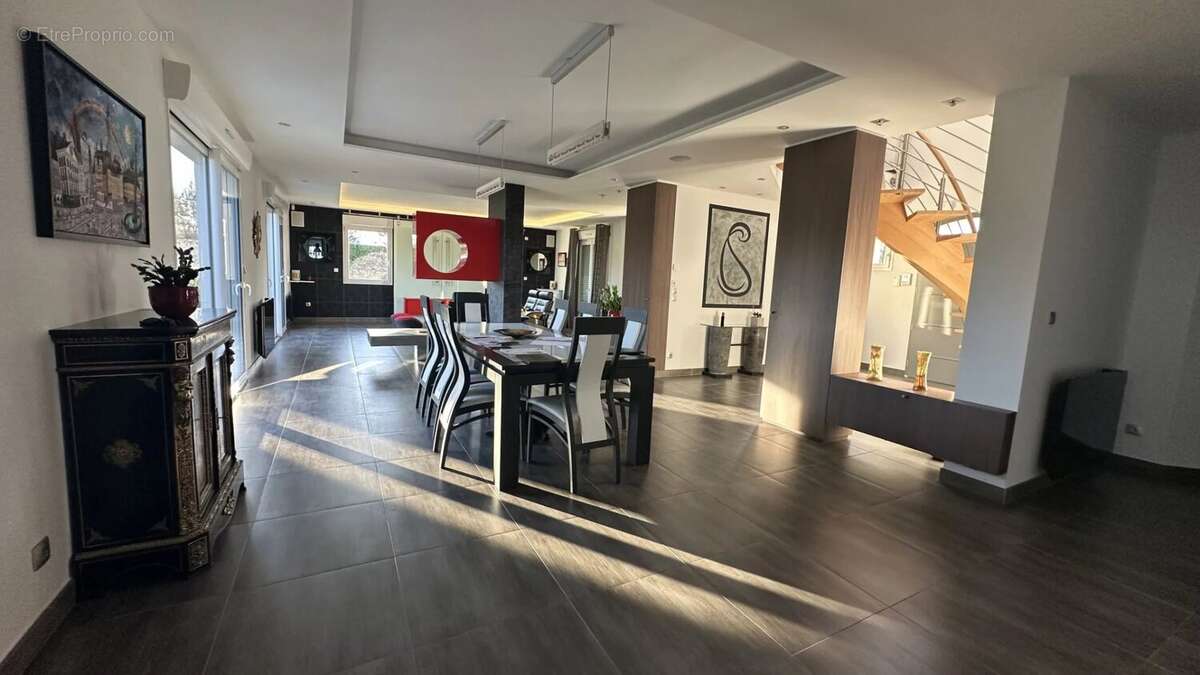 Maison à AUCHY-LA-MONTAGNE