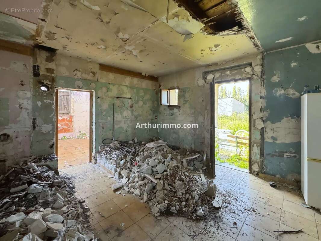 Maison à CHEVRY-COSSIGNY