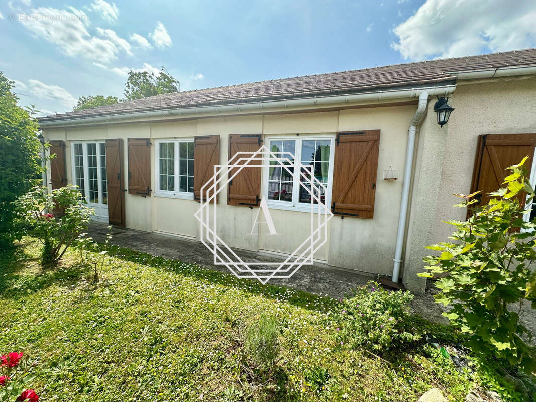 Maison à SAINT-CREPIN-IBOUVILLERS