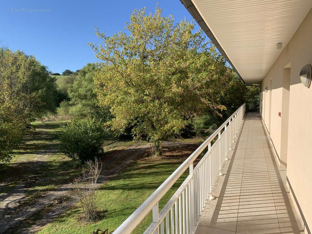 Appartement à SAINT-PANTALEON-DE-LARCHE